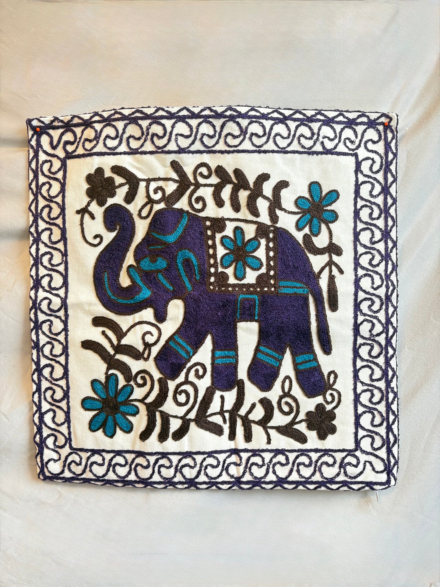 Einmalige Kissenbezüge aus Thailand – Unikate