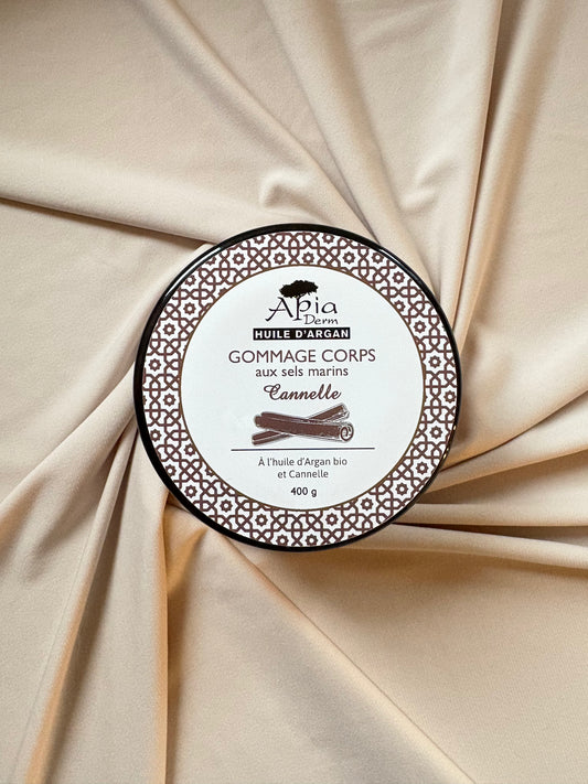 Körperpeeling mit Meeressalz, Arganöl & Zimt